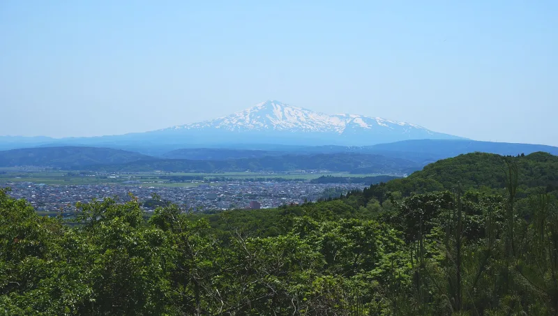 Mount Chokai and the city of Yurihonjo seen from Sanboen