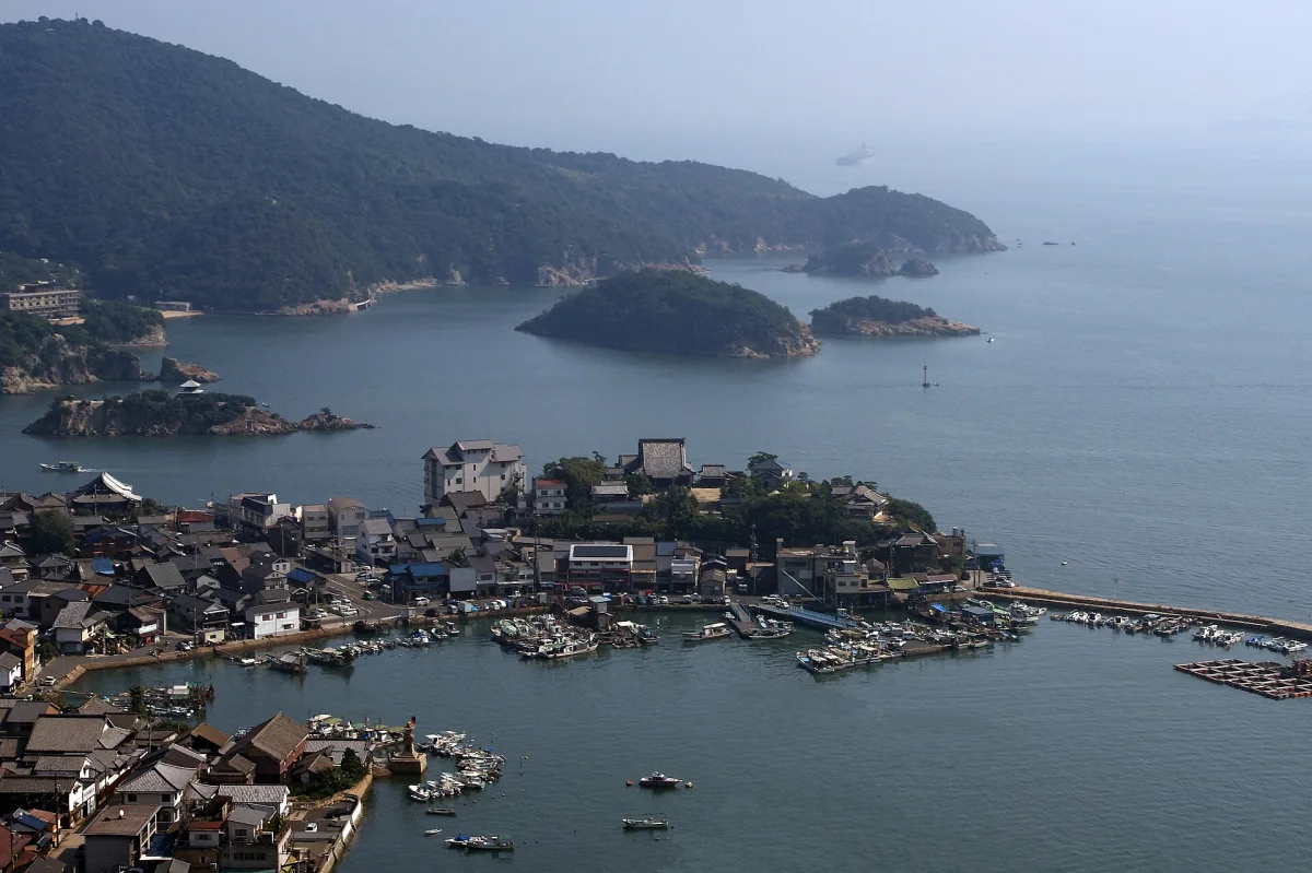 Aerial view of the Tomonoura harbour town with small islands in the Seto Inland Sea