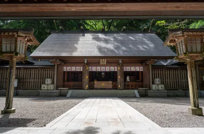 The worship hall of Amano Iwato Shrine Nishi Hongu seen along the stone-paved approach