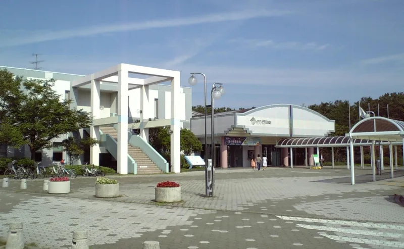 Entrance plaza of Marinepia Nihonkai, the Niigata City Aquarium