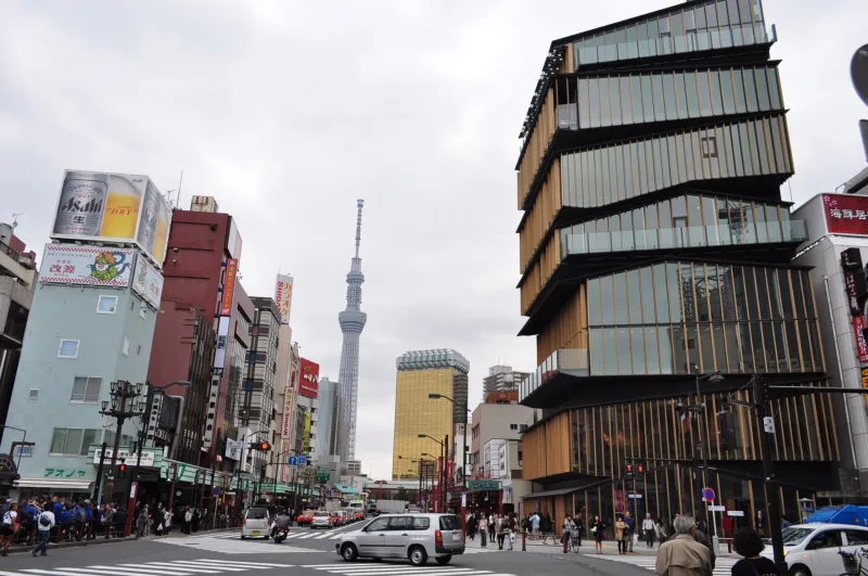 Street in front of Kaminarimon with the Asakusa Culture Tourist Information Center and Tokyo Skytree